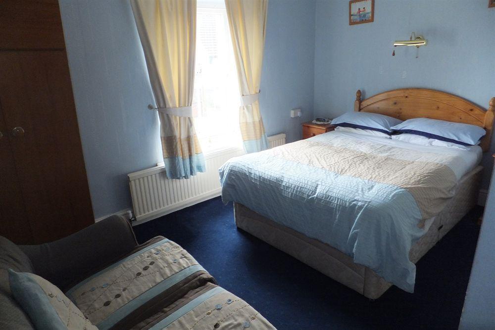 Old Castle Farm Guest House Брекон Экстерьер фото